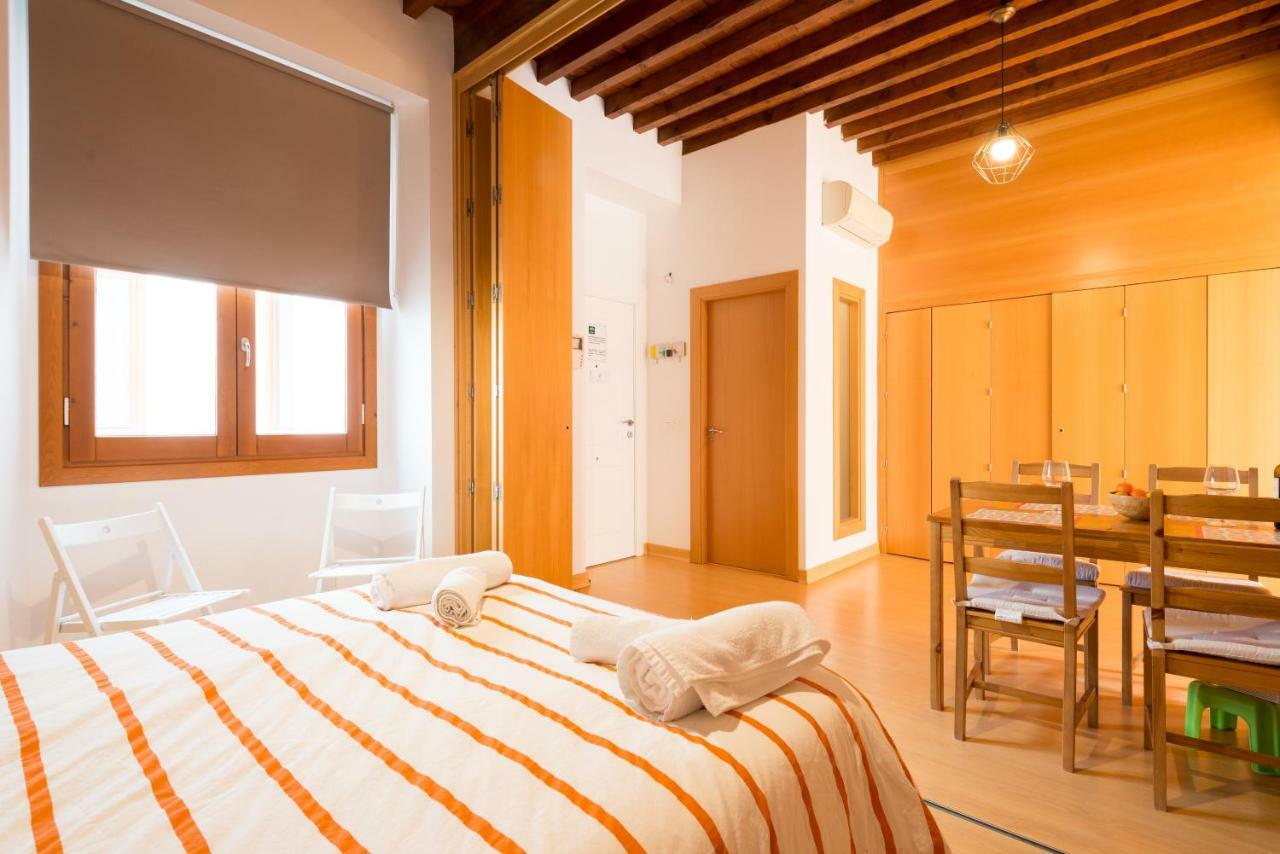 A Dos Pasos De Todo Apartment Malaga Exterior photo